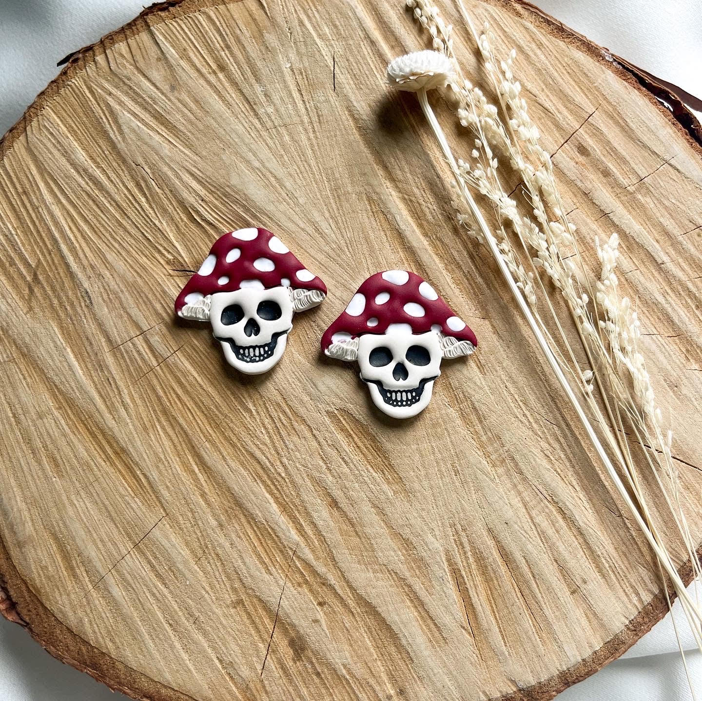 Mushroom Skulls