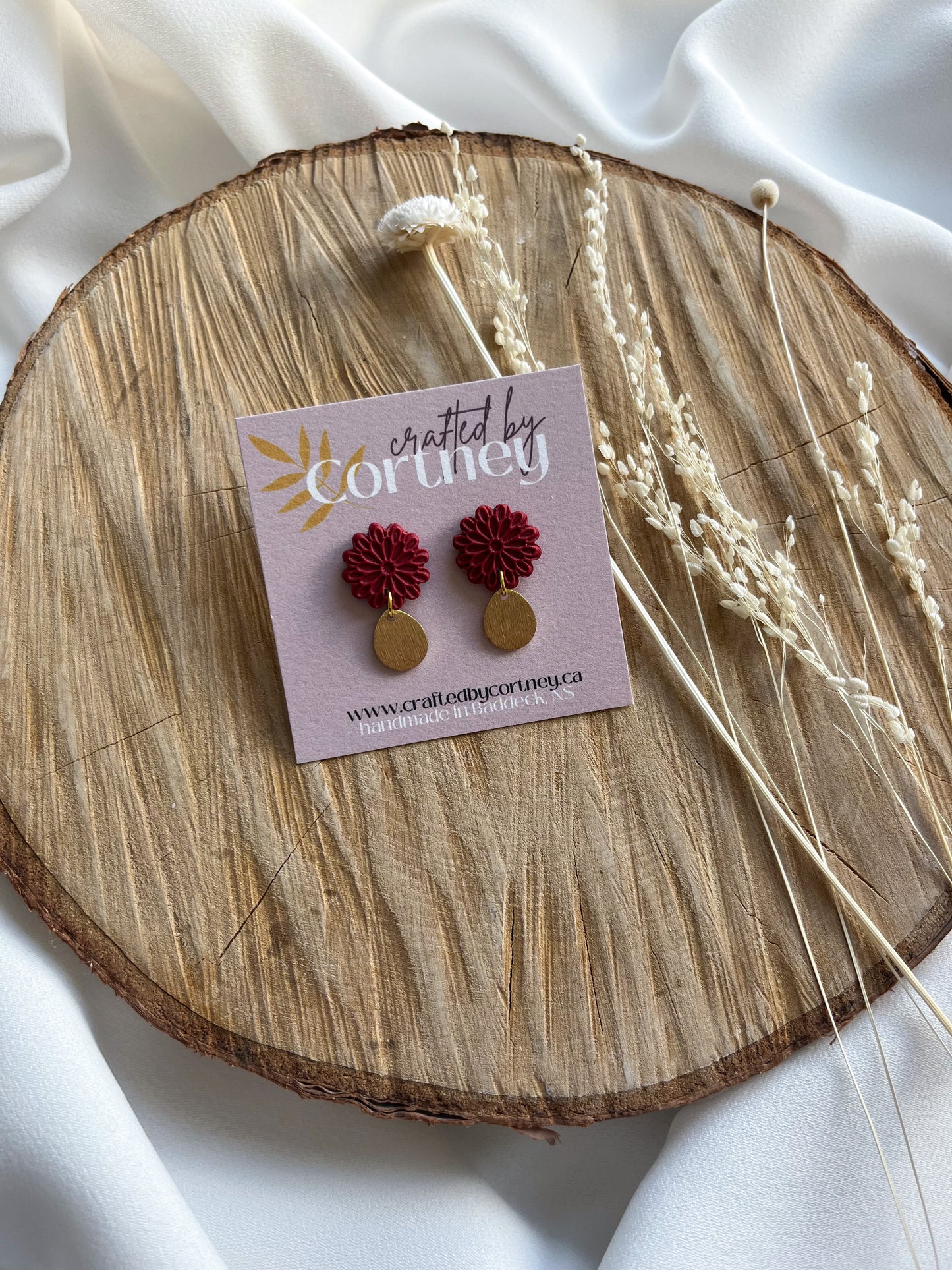 Mandala Flower studs - Red