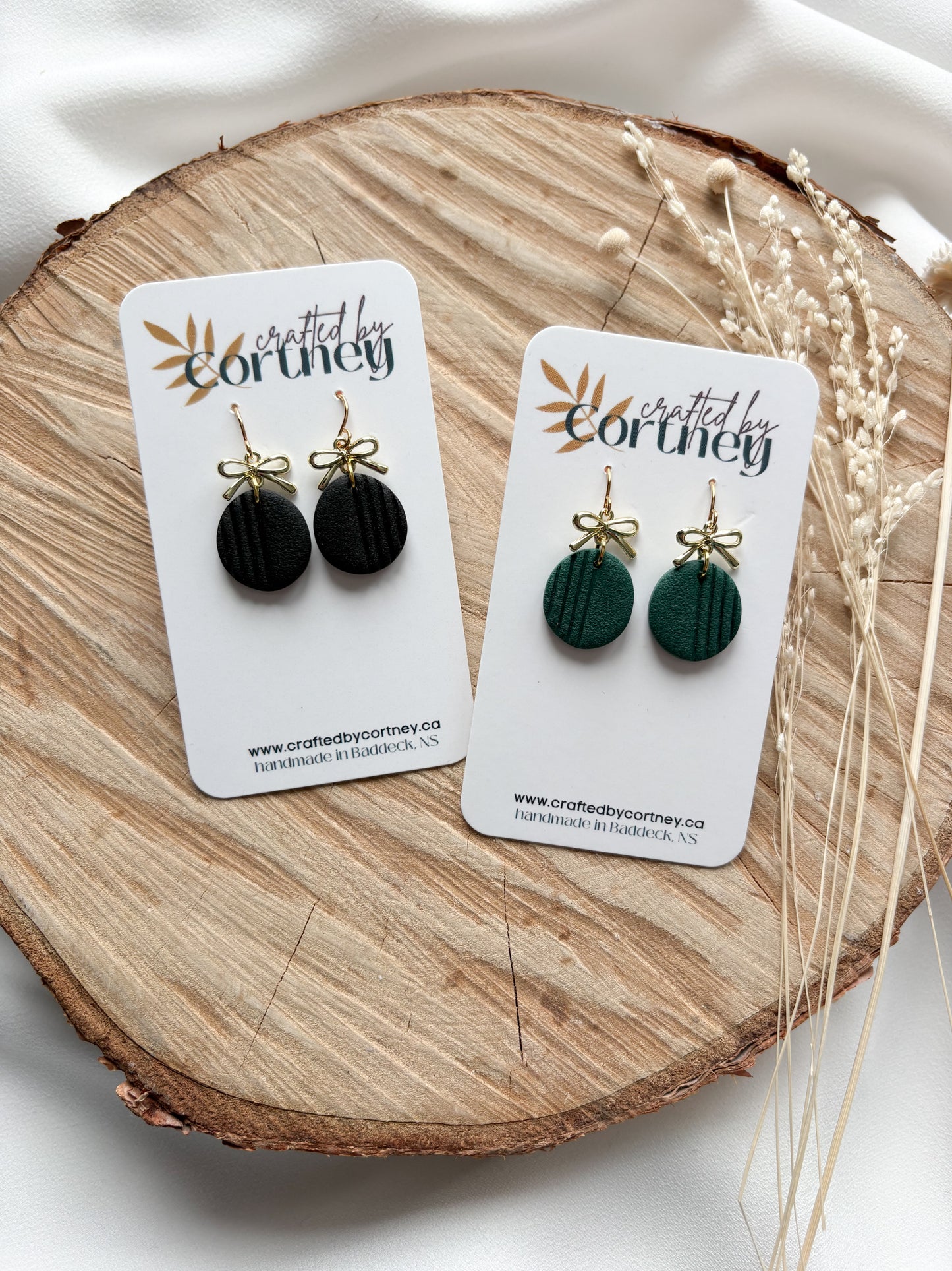 Textured drops w/bow