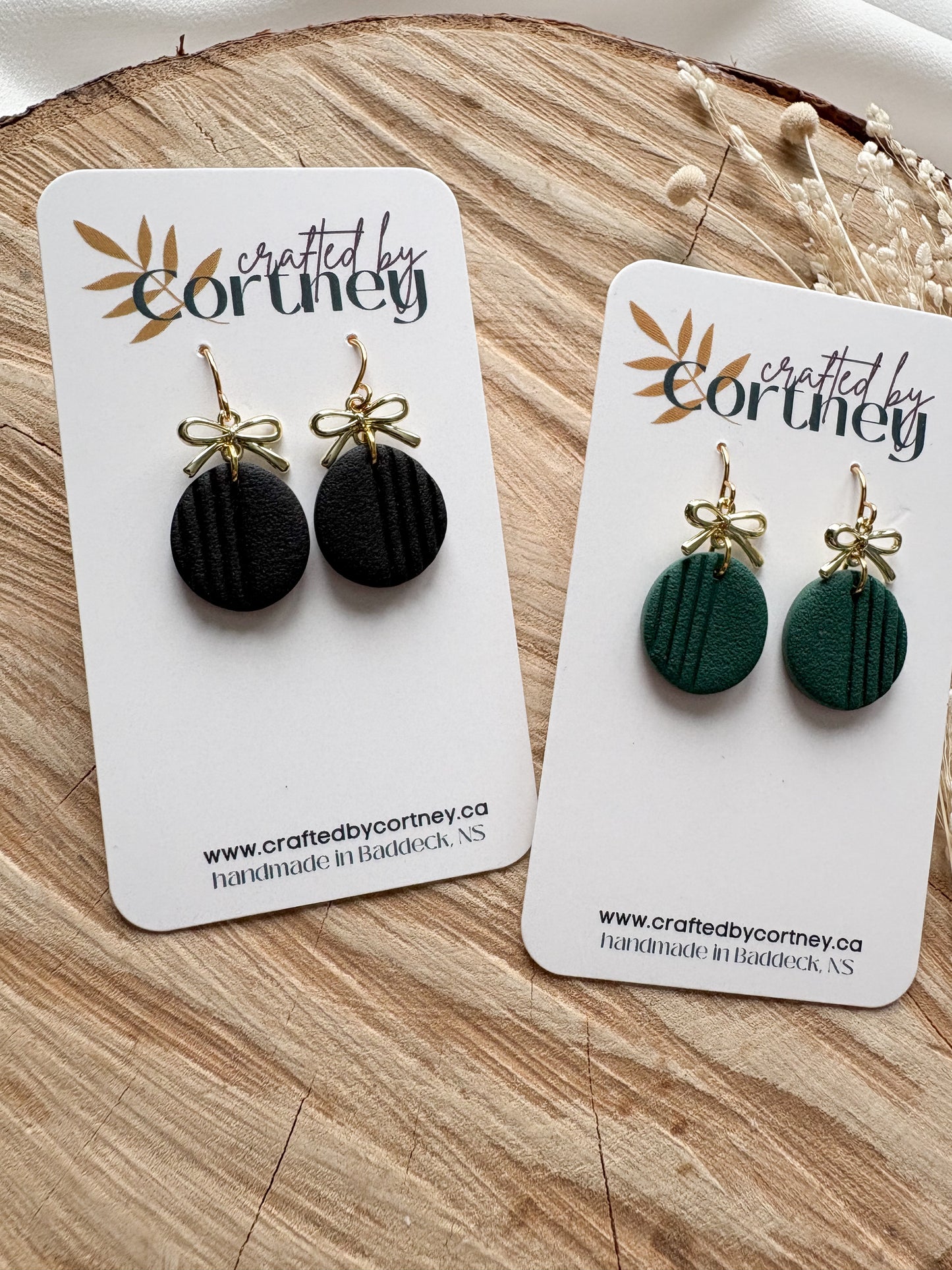 Textured drops w/bow