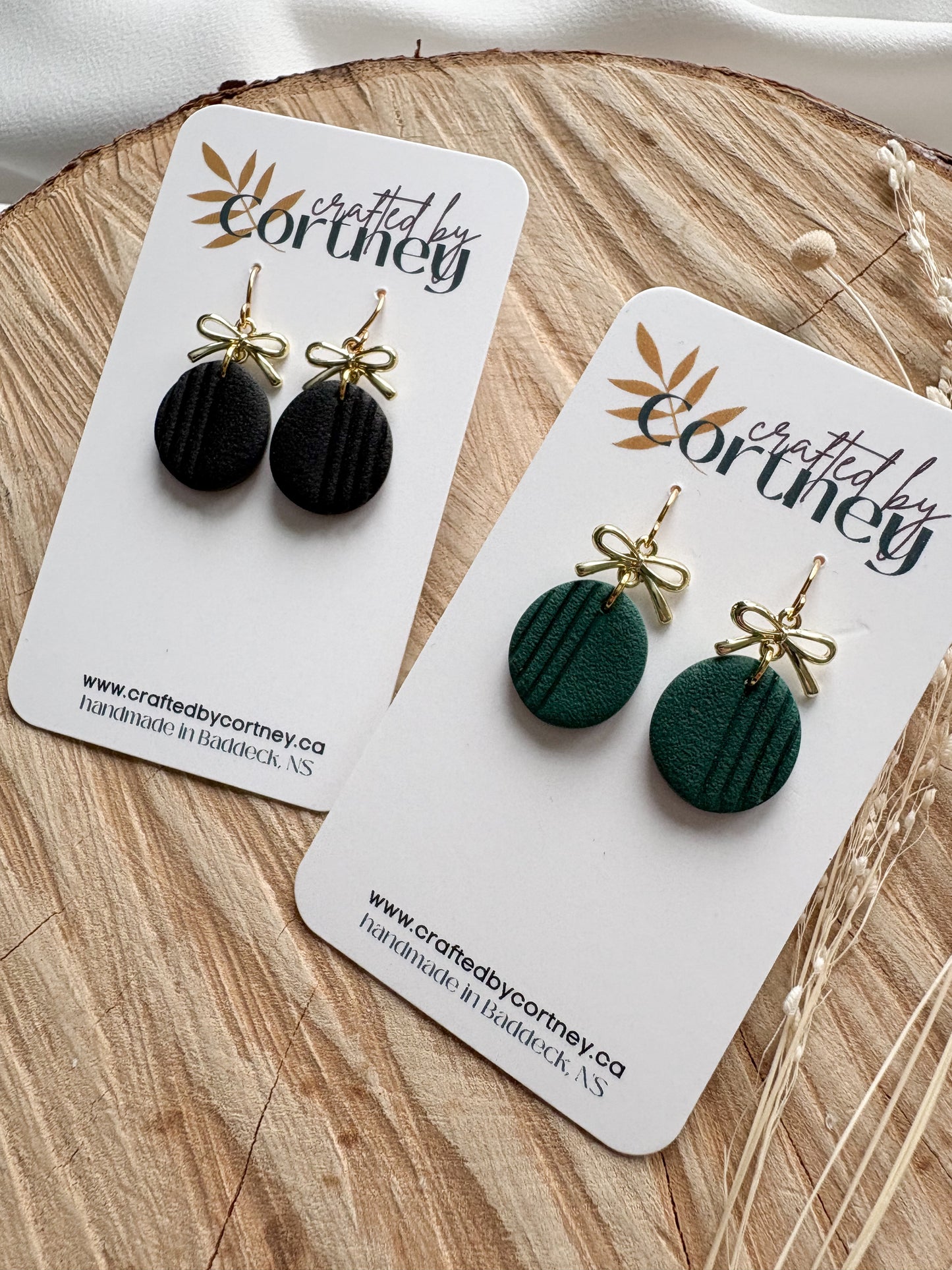 Textured drops w/bow